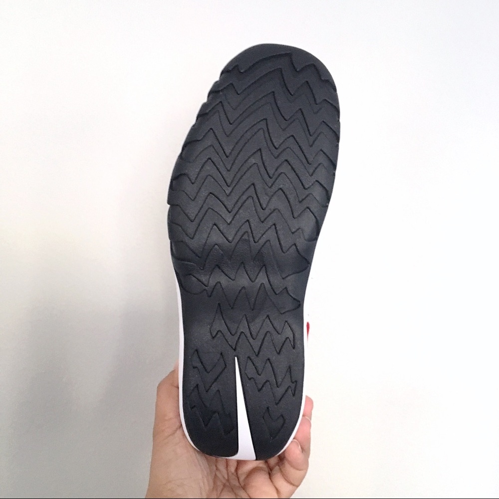 Men’s Nike Air Shake Ndestrukt Red White Black - Picture 8 of 8